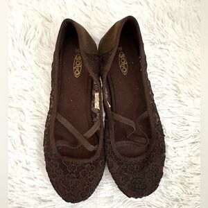NWOT-Brown Lace Ballet Flats Sz 9.5